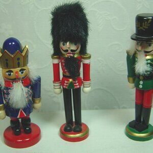 2 Miniature wood toy soldiers + 1 miniature nutcracker